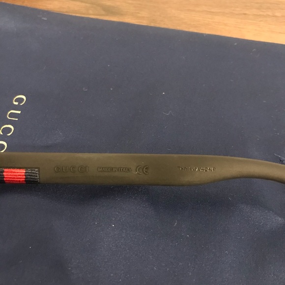 Gucci Glasses - Picture 4 of 4